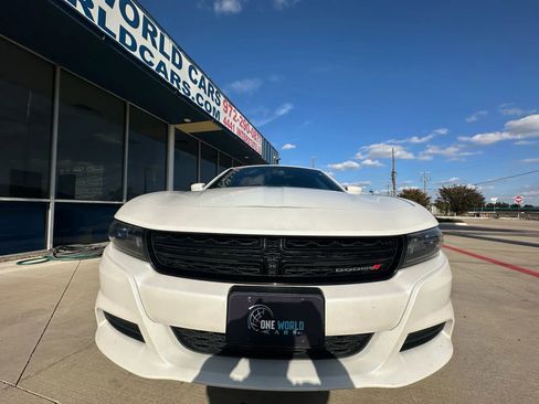 Used 2015 Dodge Charger SXT image 8