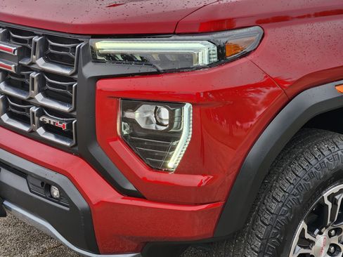 Certified 2023 GMC Canyon AT4 w/ Canyon Safety Plus Package image 9