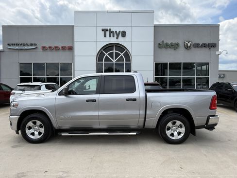 Used 2025 RAM 1500 Big Horn AWD/4WD image 36