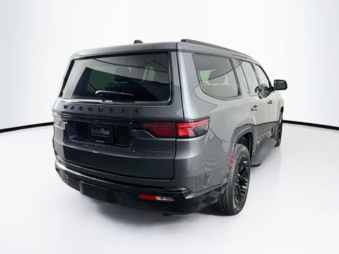 Used 2024 Jeep Wagoneer Series II w/ Convenience Group I AWD/4WD image 9
