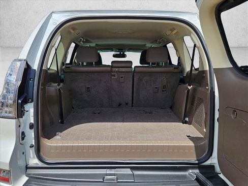 Used 2018 Lexus GX 460 Premium w/ Premium Package AWD/4WD image 7