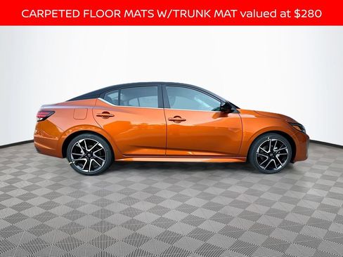 Used 2025 Nissan Sentra SR w/ SR Premium Package FWD image 4