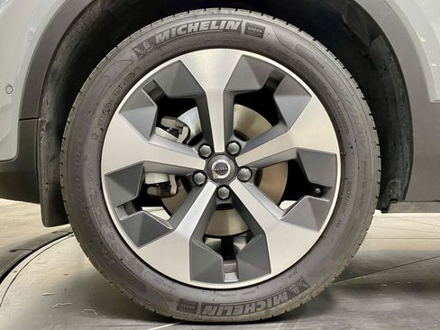 Used 2026 Volvo XC40 B5 Plus AWD/4WD image 11