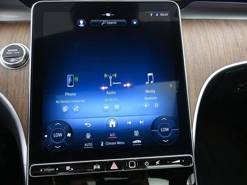 Used 2024 Mercedes-Benz C 300 Sedan image 3