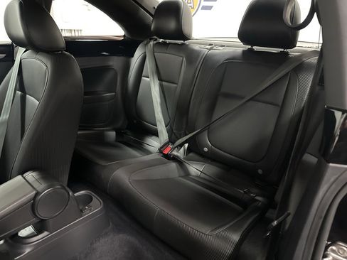 Used 2019 Volkswagen Beetle 2.0T SE image 30