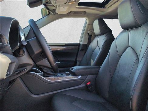 Used 2020 Toyota Highlander Limited AWD/4WD image 13