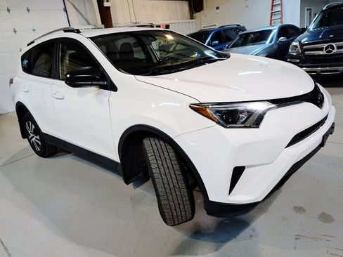 Used 2017 Toyota RAV4 LE w/ All Weather Liner Package AWD/4WD image 8