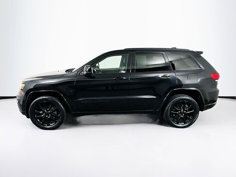 Used 2021 Jeep Grand Cherokee Laredo X AWD/4WD image 4