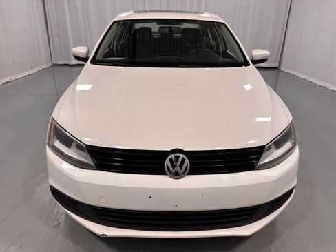 Used 2012 Volkswagen Jetta SE image 3