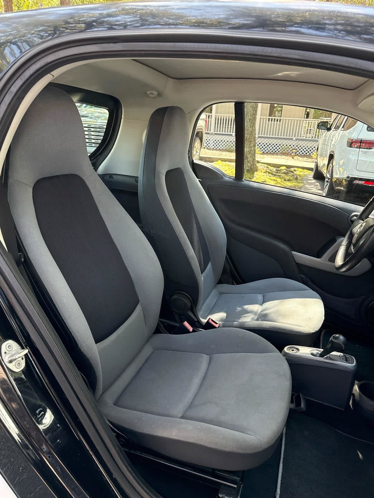 Used 2009 smart fortwo pure RWD image 10
