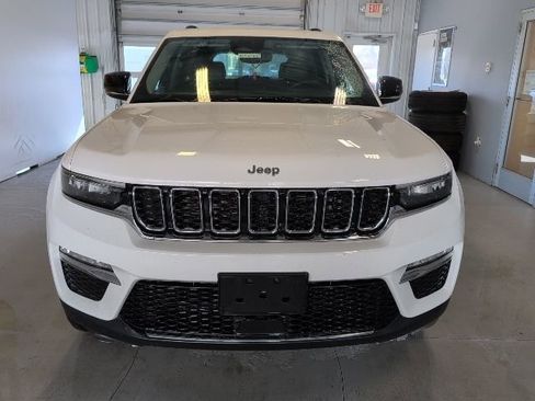 Used 2023 Jeep Grand Cherokee Limited AWD/4WD image 8