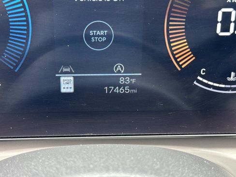 Used 2025 Hyundai Tucson SE FWD image 27
