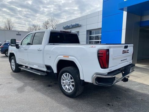 Used 2024 GMC Sierra 2500 SLT w/ SLT Premium Package image 3