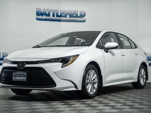 New 2026 Toyota Corolla LE w/ LE Premium Package image 3