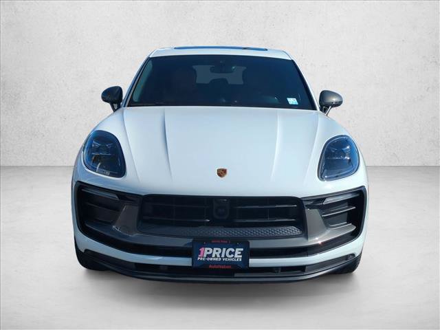 Used 2025 Porsche Macan Turbo AWD/4WD image 2
