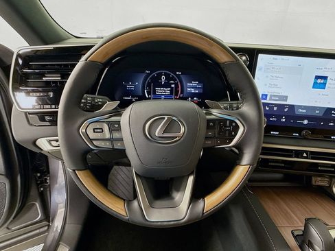 Used 2025 Lexus RX 350 Premium w/ Accessory Package (Z1) FWD image 10