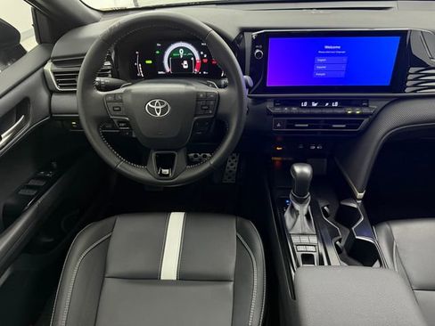 Used 2025 Toyota Camry SE w/ Multimedia Upgrade Package FWD image 31