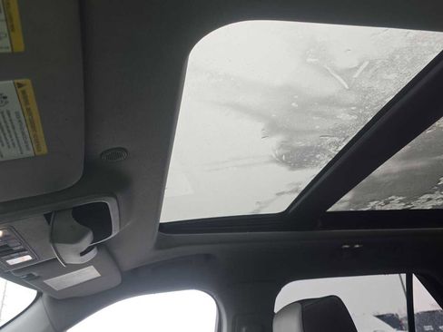 Used 2023 Ford Explorer XLT w/ Equipment Group 202A image 27