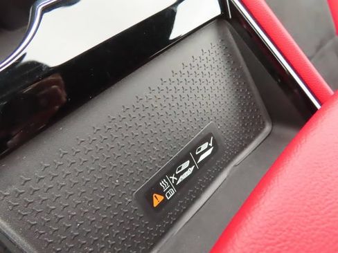 Used 2024 Chevrolet Blazer EV RS AWD/4WD image 38