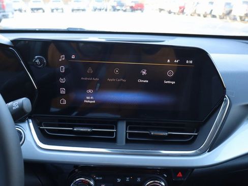 New 2026 Chevrolet Trax LT w/ LT Convenience Package FWD image 11