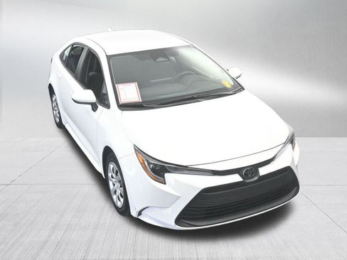 Used 2024 Toyota Corolla LE image 53