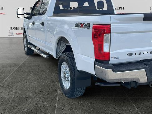 Used 2017 Ford F250 XLT image 6