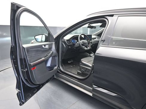 Used 2023 Ford Escape ST-Line w/ Tech Pack #1 FWD image 8