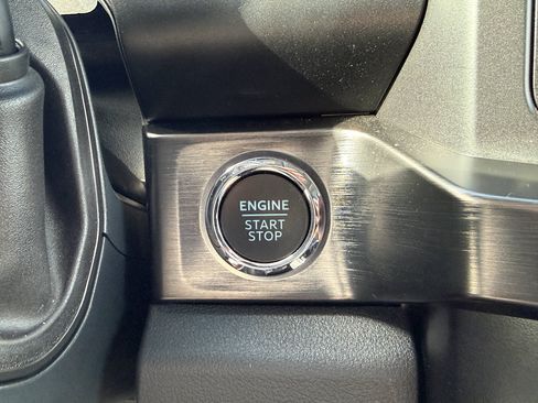 Used 2024 Ford F250 Lariat w/ Sport Appearance Package AWD/4WD image 23