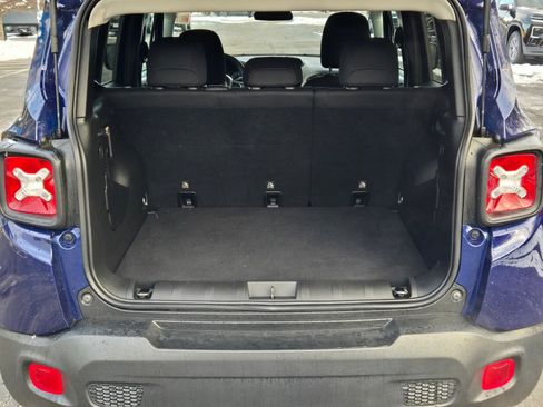 Used 2020 Jeep Renegade Latitude image 12