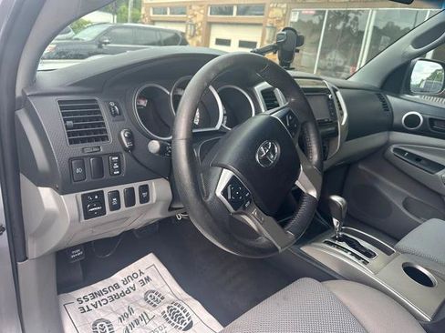 Used 2015 Toyota Tacoma 4x4 Double Cab image 9