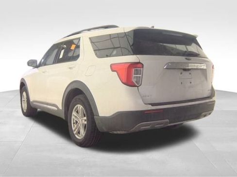 Used 2023 Ford Explorer XLT w/ Equipment Group 202A image 7