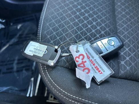 Used 2025 Ford Escape Active image 11