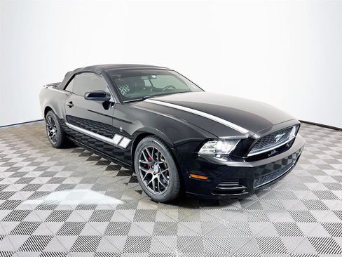 Used 2014 Ford Mustang Premium image 1