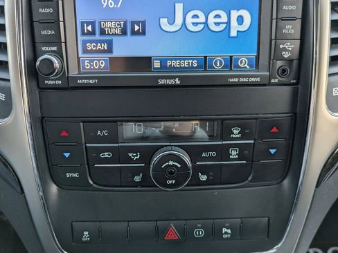 Used 2012 Jeep Grand Cherokee Laredo image 12