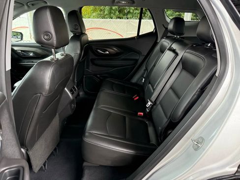 Used 2022 GMC Terrain SLT image 18