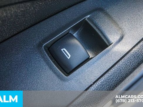 Used 2025 Chevrolet Trax LT w/ LT Convenience Package image 49