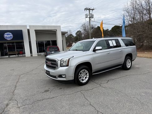 Used 2019 GMC Yukon XL SLT w/ Open Road Package image 1