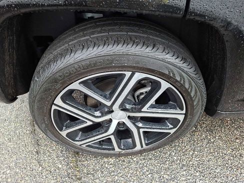 Used 2024 Jeep Compass Limited w/ Elite Group image 6