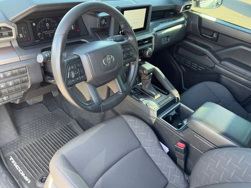Used 2025 Toyota Tacoma SR5 image 16