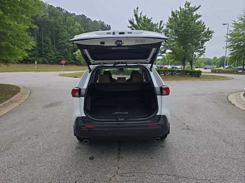 Used 2025 Toyota RAV4 XLE w/ Convenience Package FWD image 12