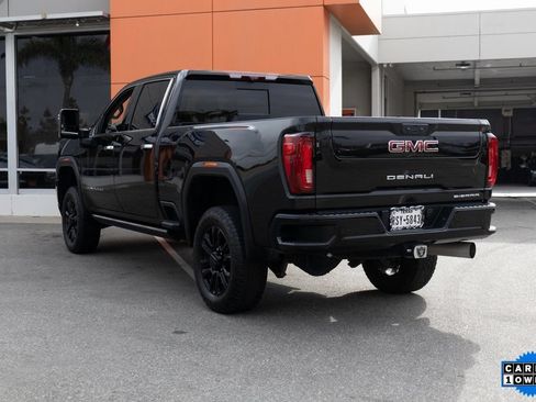 Used 2022 GMC Sierra 2500 Denali w/ Denali Black Diamond Edition AWD/4WD image 6