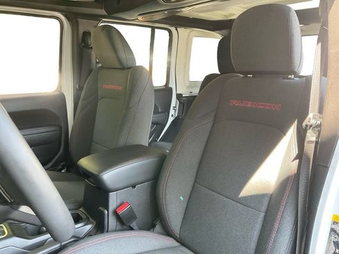 Used 2026 Jeep Wrangler Unlimited Rubicon AWD/4WD image 26