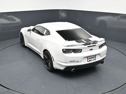 Used 2021 Chevrolet Camaro SS RWD image 38