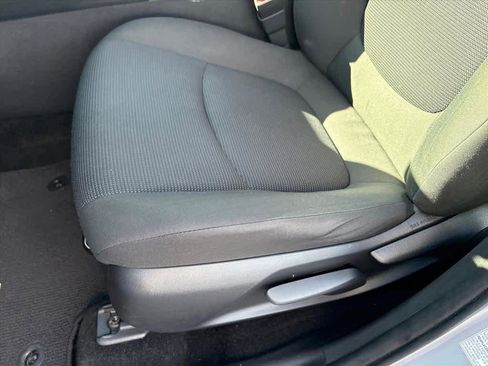 Used 2020 Toyota RAV4 LE image 23