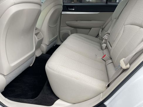 Used 2011 Subaru Outback 2.5i Premium image 10