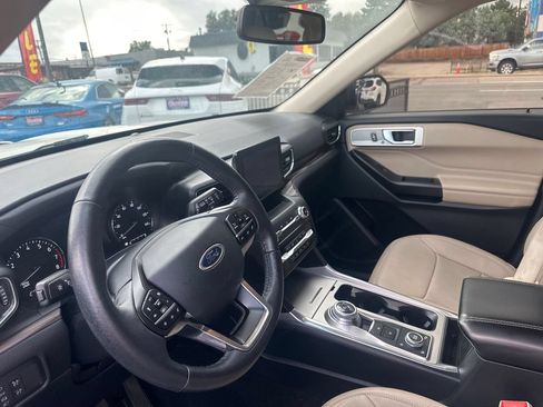 Used 2020 Ford Explorer Limited AWD/4WD image 23