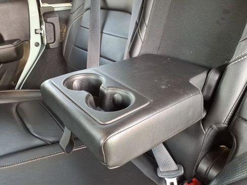 Used 2023 Jeep Wrangler Sahara AWD/4WD image 17