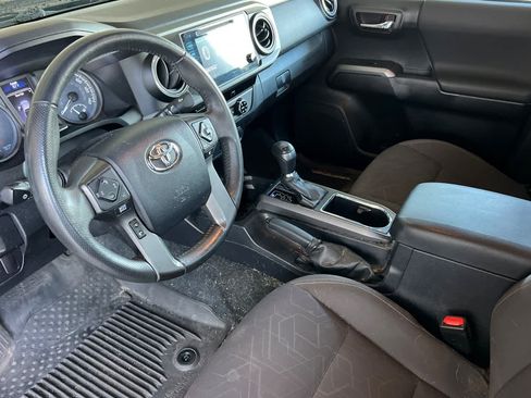 Used 2016 Toyota Tacoma TRD Off-Road w/ Towing Package AWD/4WD image 9