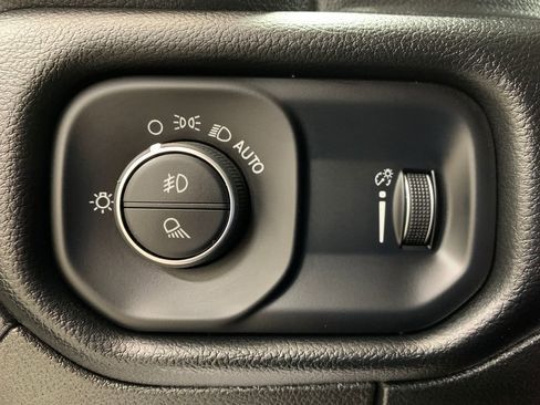 Used 2020 RAM 1500 Big Horn image 14