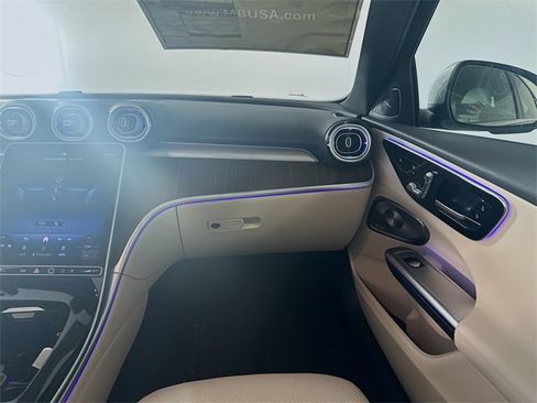 Certified 2025 Mercedes-Benz C 300 Sedan image 24